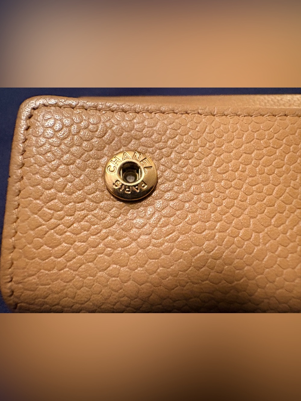 Vintage CHANEL Timeless CC Beige Caviar Leather 6 Key Case Card 8 Series - Picture 16 of 16